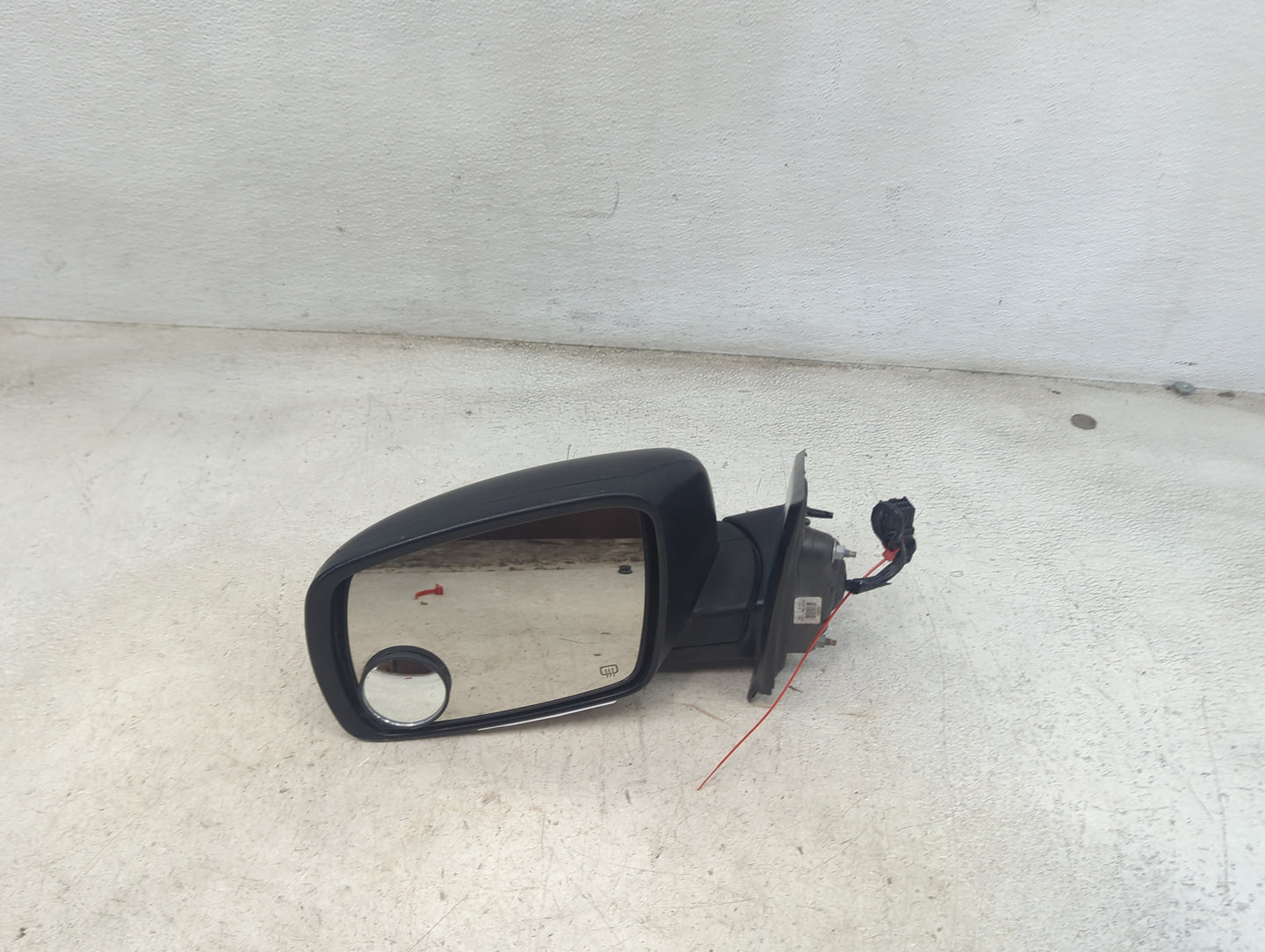 2017 Dodge Journey Driver Side View Mirror - Left Door Mirror OEM Used - Oemusedautoparts1.com