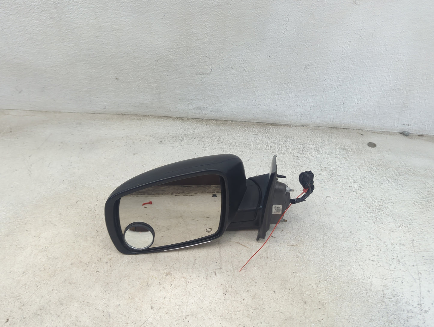 2017 Dodge Journey Driver Side View Mirror - Left Door Mirror OEM Used - Oemusedautoparts1.com