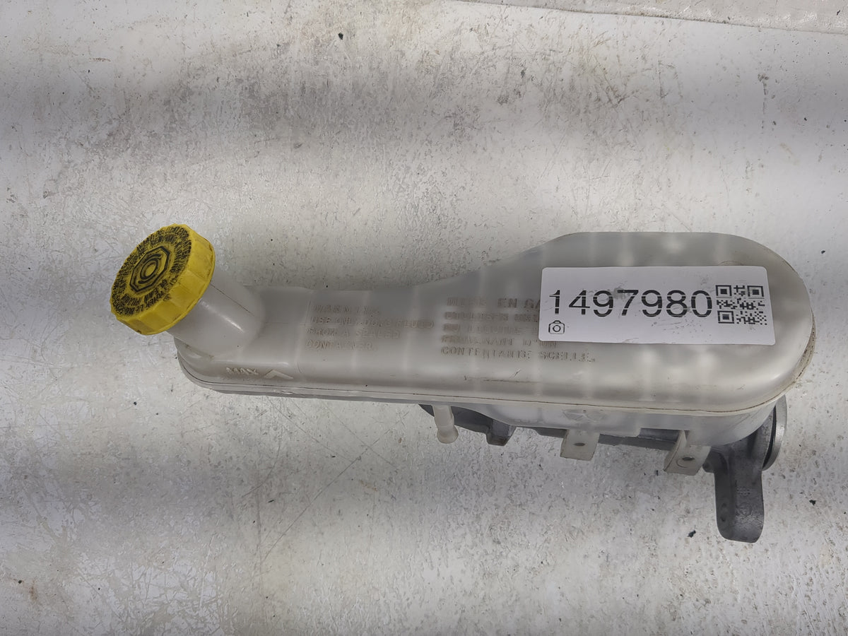 2017 Dodge Journey Brake Master Cylinder 1497980 - Oemusedautoparts1.com