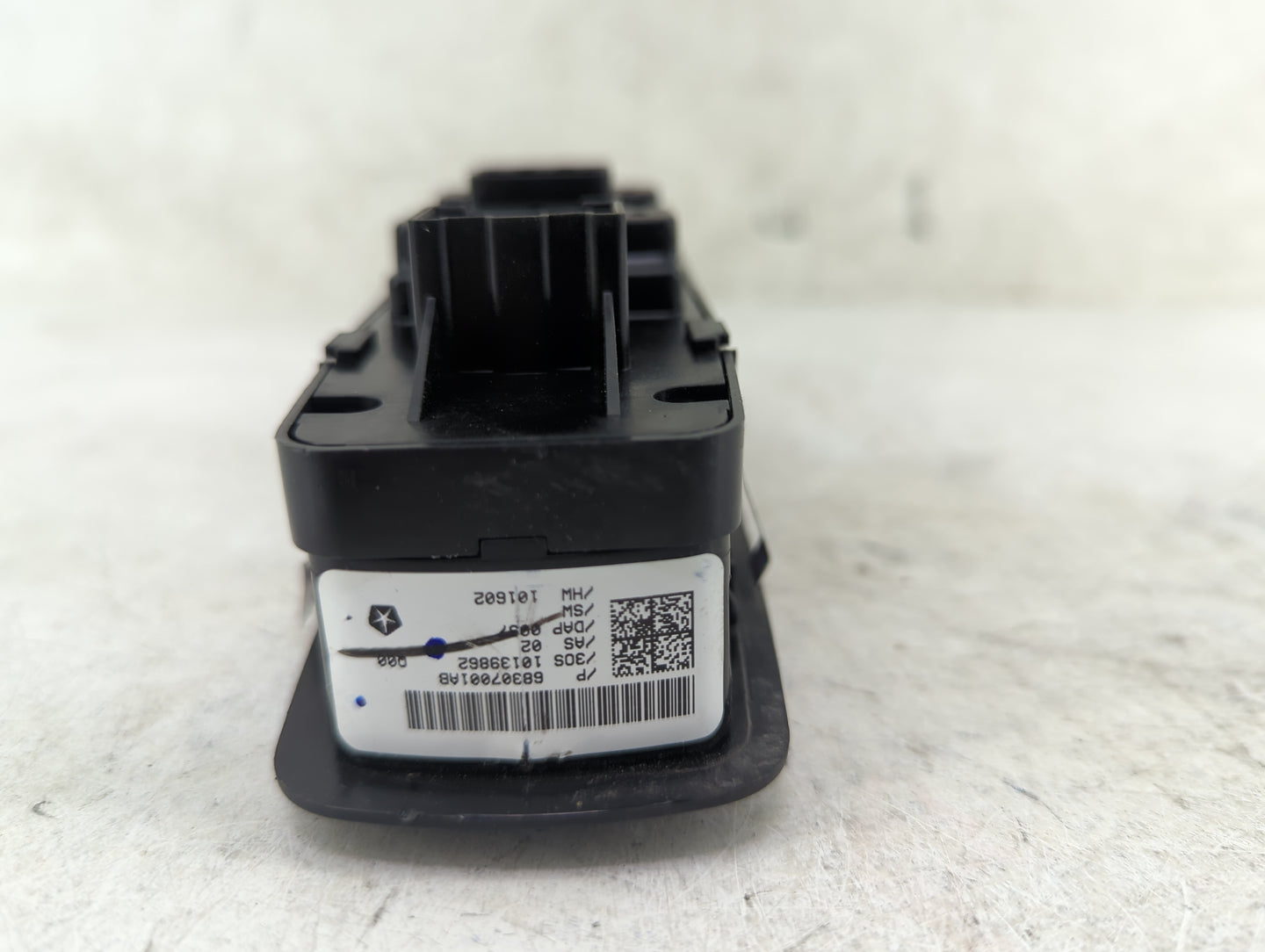 2018-2020 Dodge Journey Master Power Window Switch Replacement Driver Side Left P/N:68307001AB 10139862 Fits Fits 2018 2019 