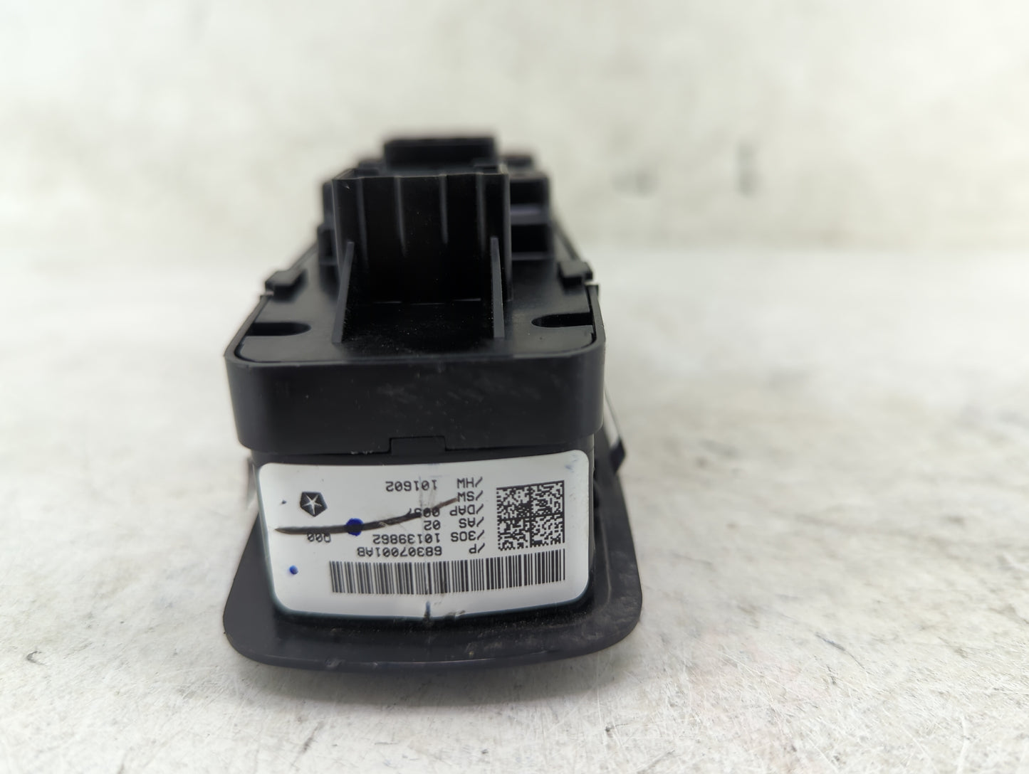 2018-2020 Dodge Journey Master Power Window Switch Replacement Driver Side Left P/N:68307001AB 10139862 Fits Fits 2018 2019 
