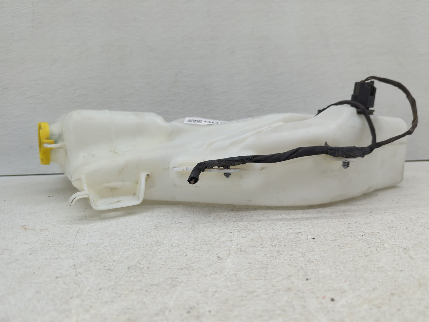 2017 Dodge Journey Windshield Washer Fluid Reservoir Bottle Oem - Oemusedautoparts1.com