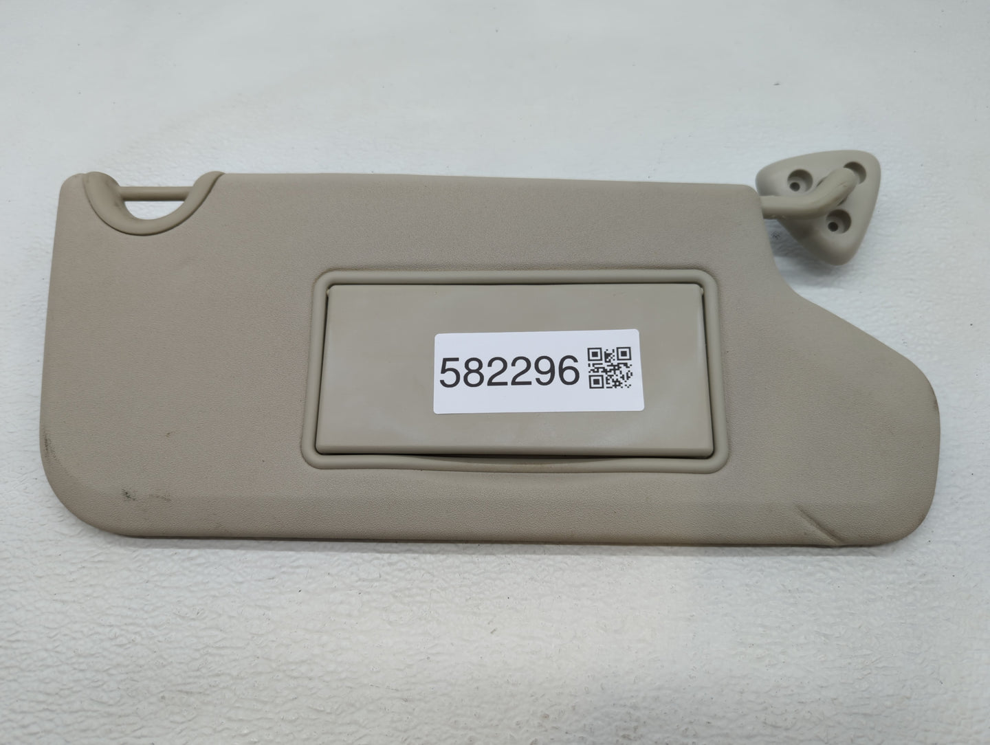 2017 Dodge Journey Sun Visor Shade Replacement Passenger Right Mirror Fits OEM Used Auto Parts - Oemusedautoparts1.com