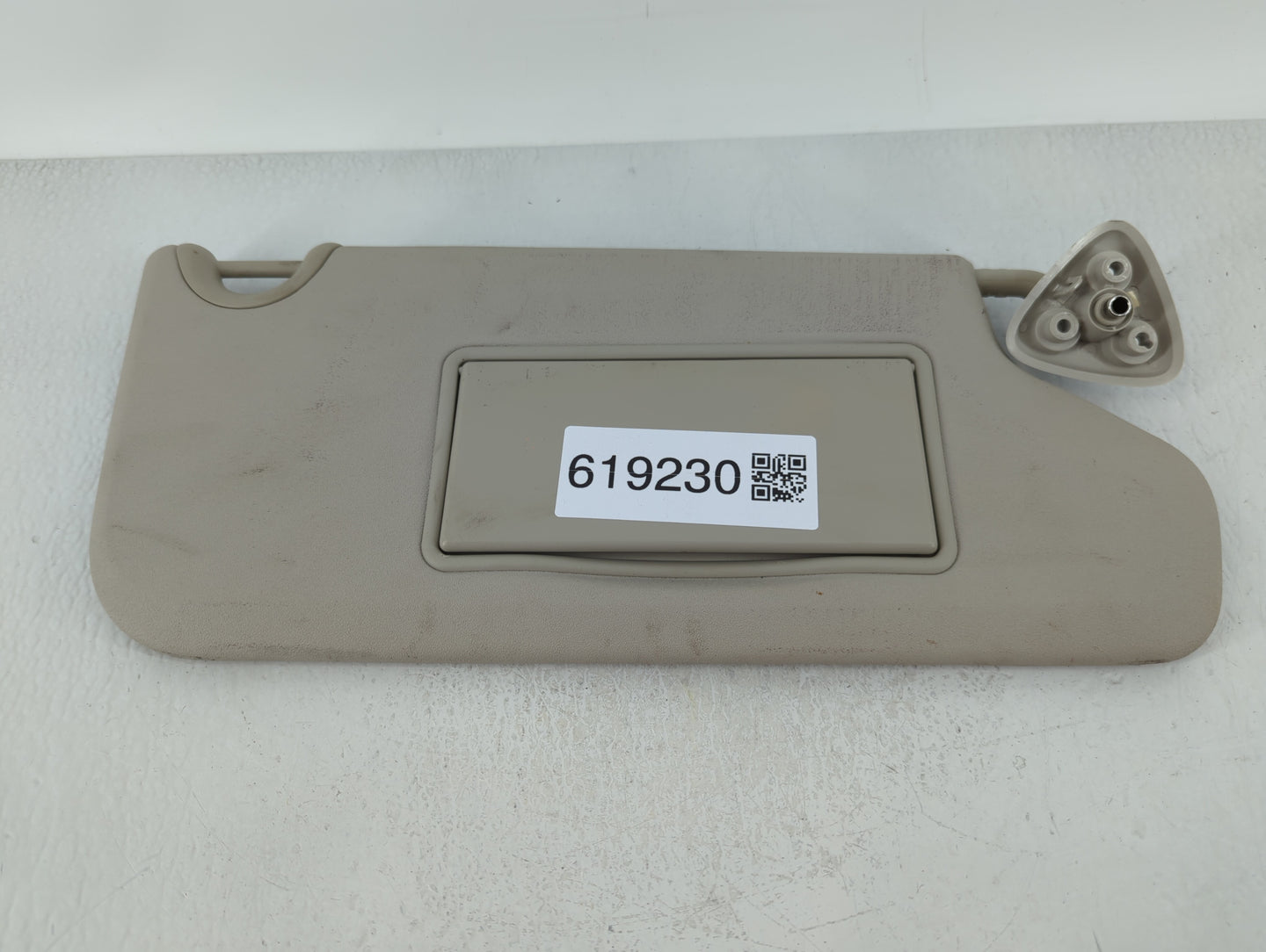 2017 Dodge Journey Sun Visor Shade Replacement Passenger Right Mirror Fits OEM Used Auto Parts - Oemusedautoparts1.com