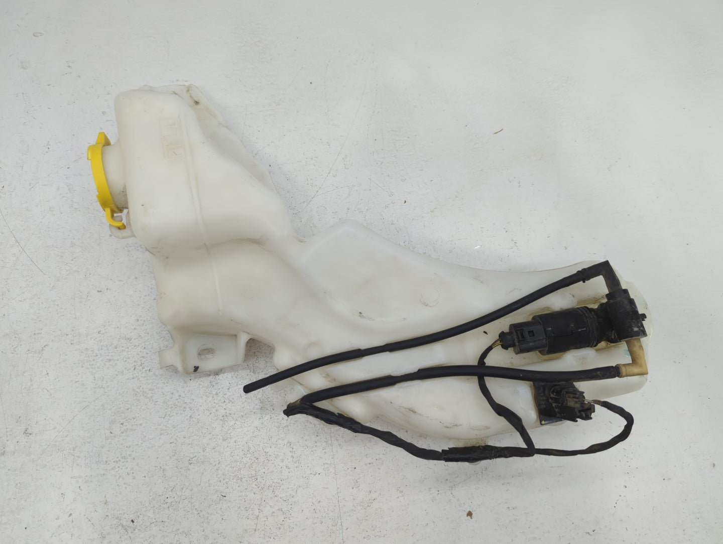 2017 Dodge Journey Windshield Washer Fluid Reservoir Bottle Oem - Oemusedautoparts1.com