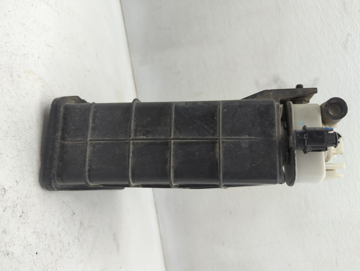 2017 Dodge Journey Fuel Vapor Charcoal Canister 663169 - Oemusedautoparts1.com