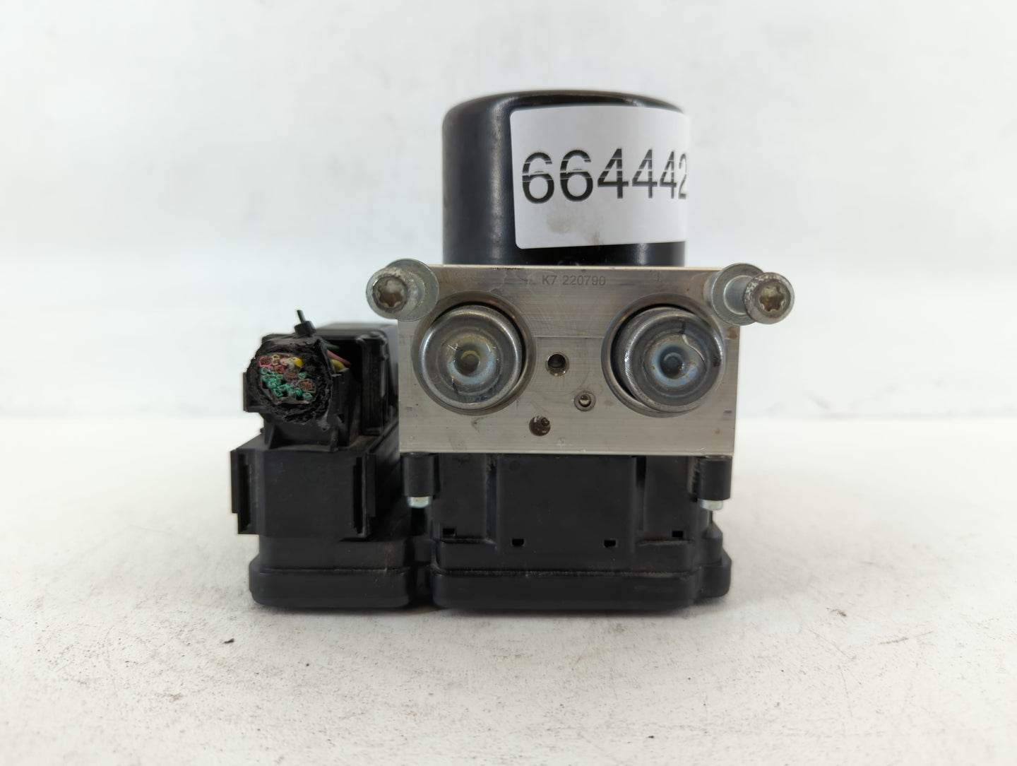 2017 Dodge Journey ABS Pump Control Module Replacement P/N:P68272500 Fits OEM Used Auto Parts - Oemusedautoparts1.com