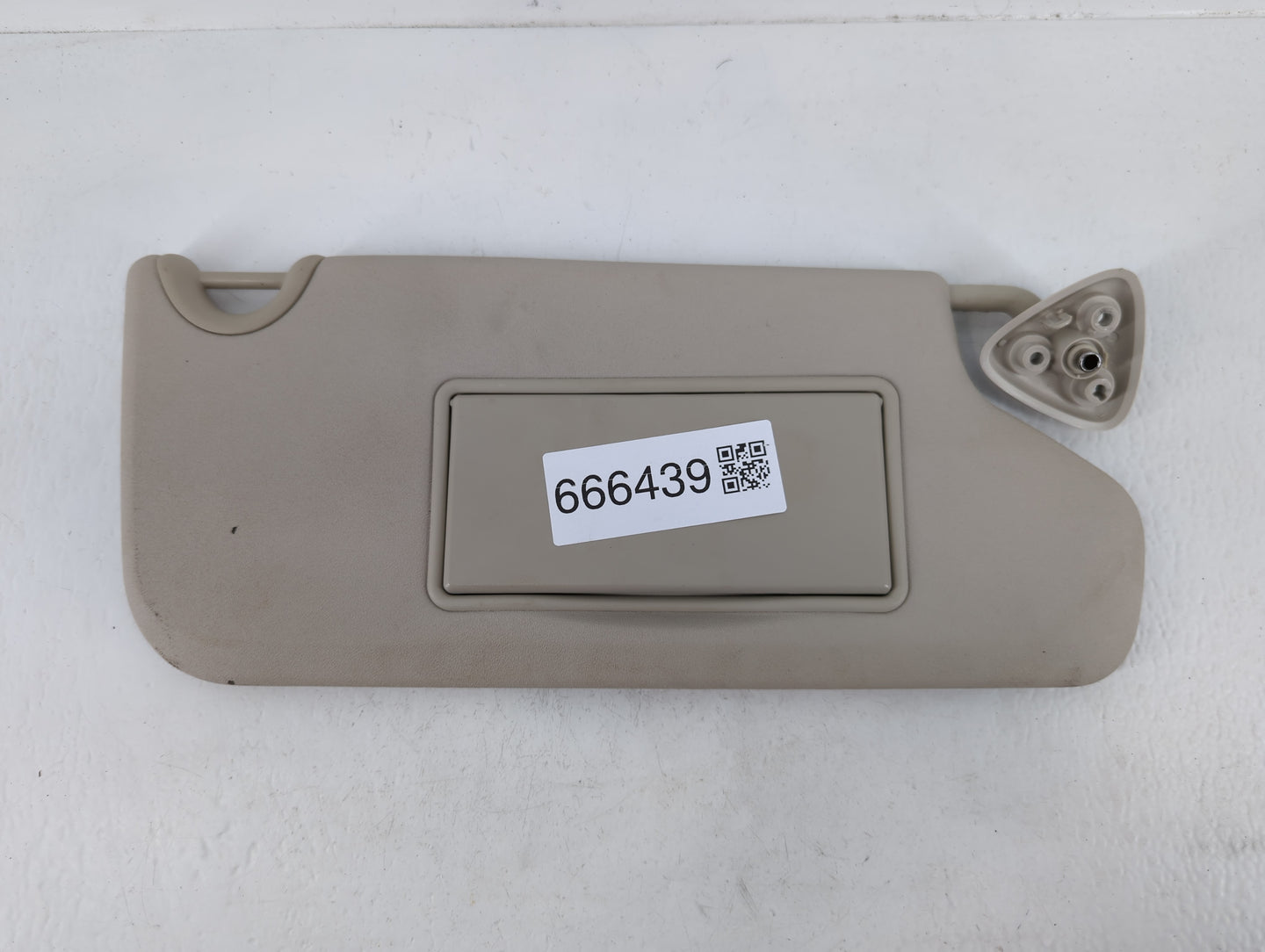 2017 Dodge Journey Sun Visor Shade Replacement Passenger Right Mirror Fits OEM Used Auto Parts - Oemusedautoparts1.com