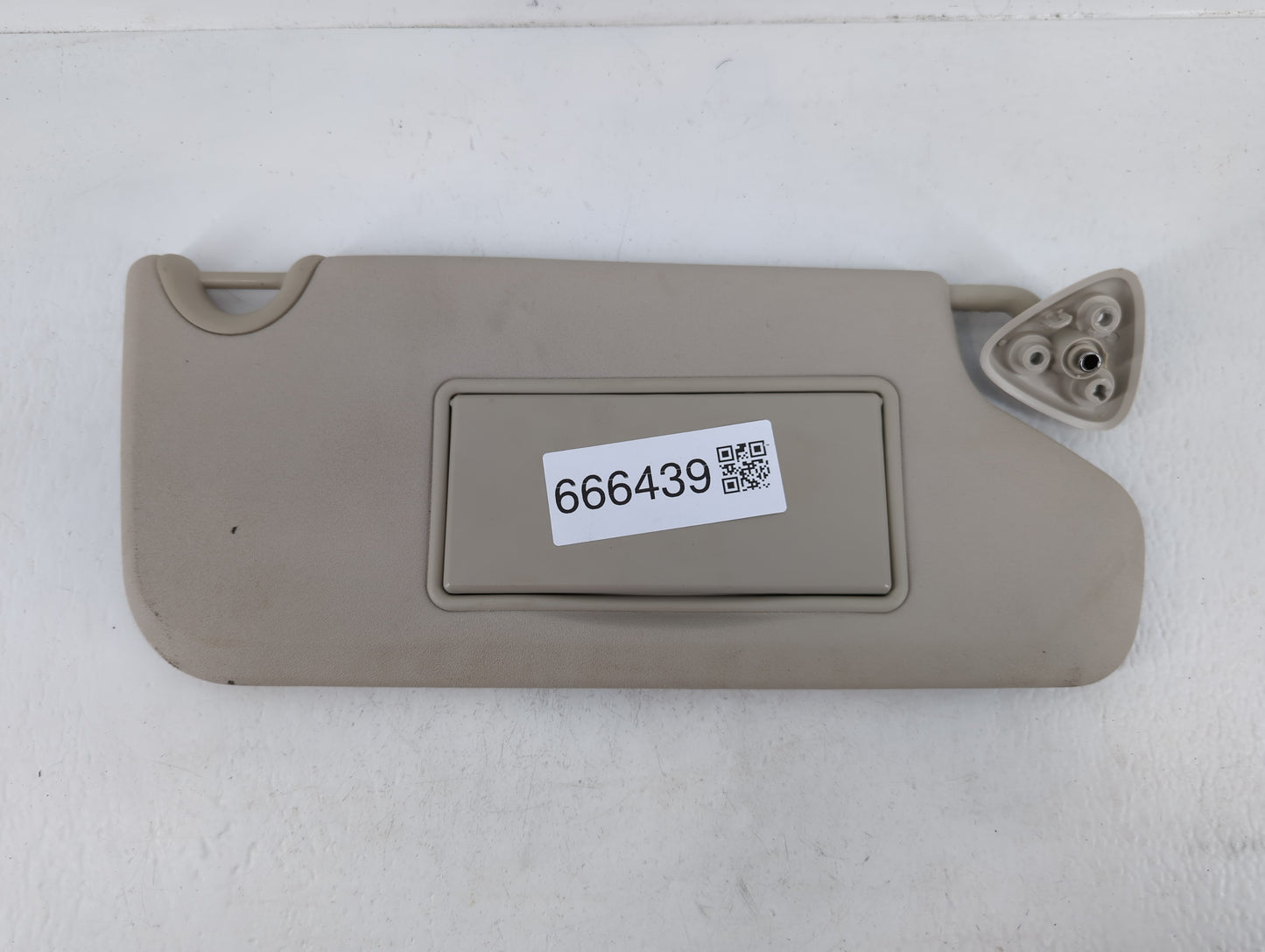 2017 Dodge Journey Sun Visor Shade Replacement Passenger Right Mirror Fits OEM Used Auto Parts - Oemusedautoparts1.com