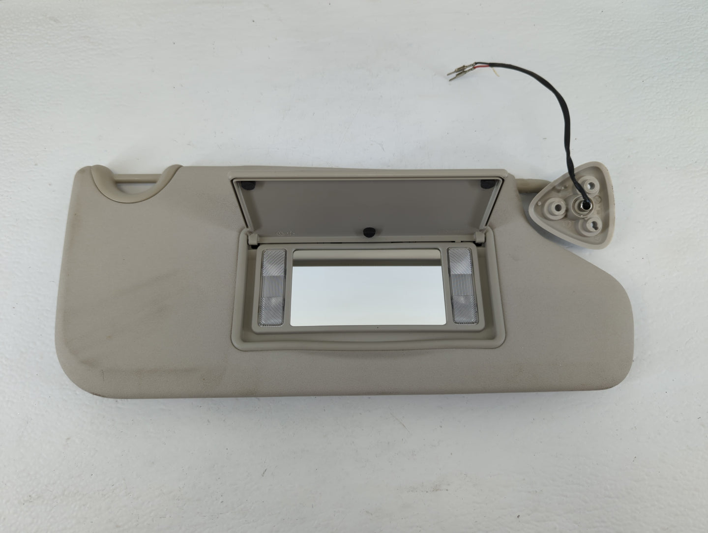 2011-2020 Dodge Journey Sun Visor Shade Replacement Passenger Right Mirror Fits OEM Used Auto Parts - Oemusedautoparts1.com