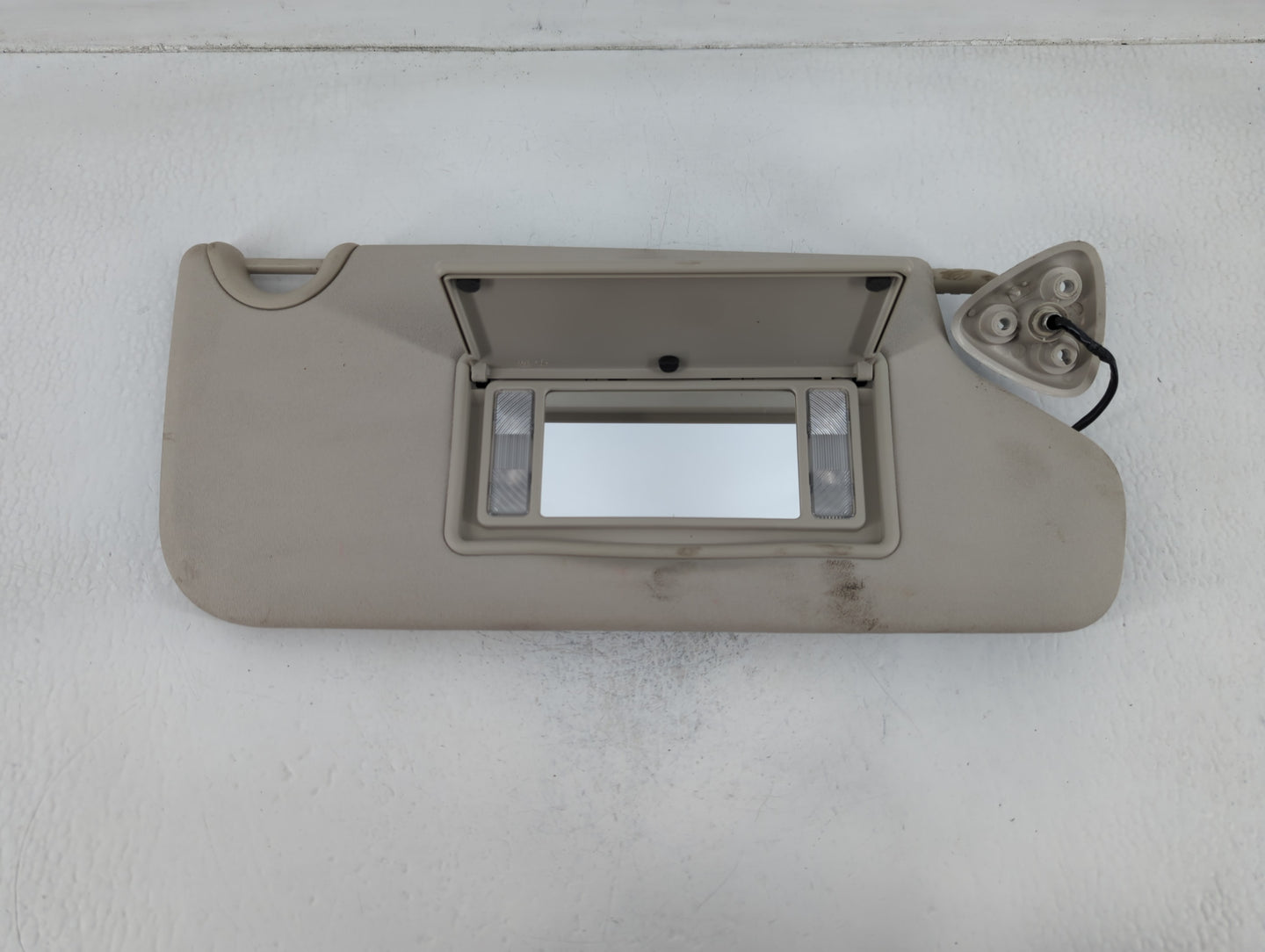2011-2020 Dodge Journey Sun Visor Shade Replacement Passenger Right Mirror Fits OEM Used Auto Parts - Oemusedautoparts1.com