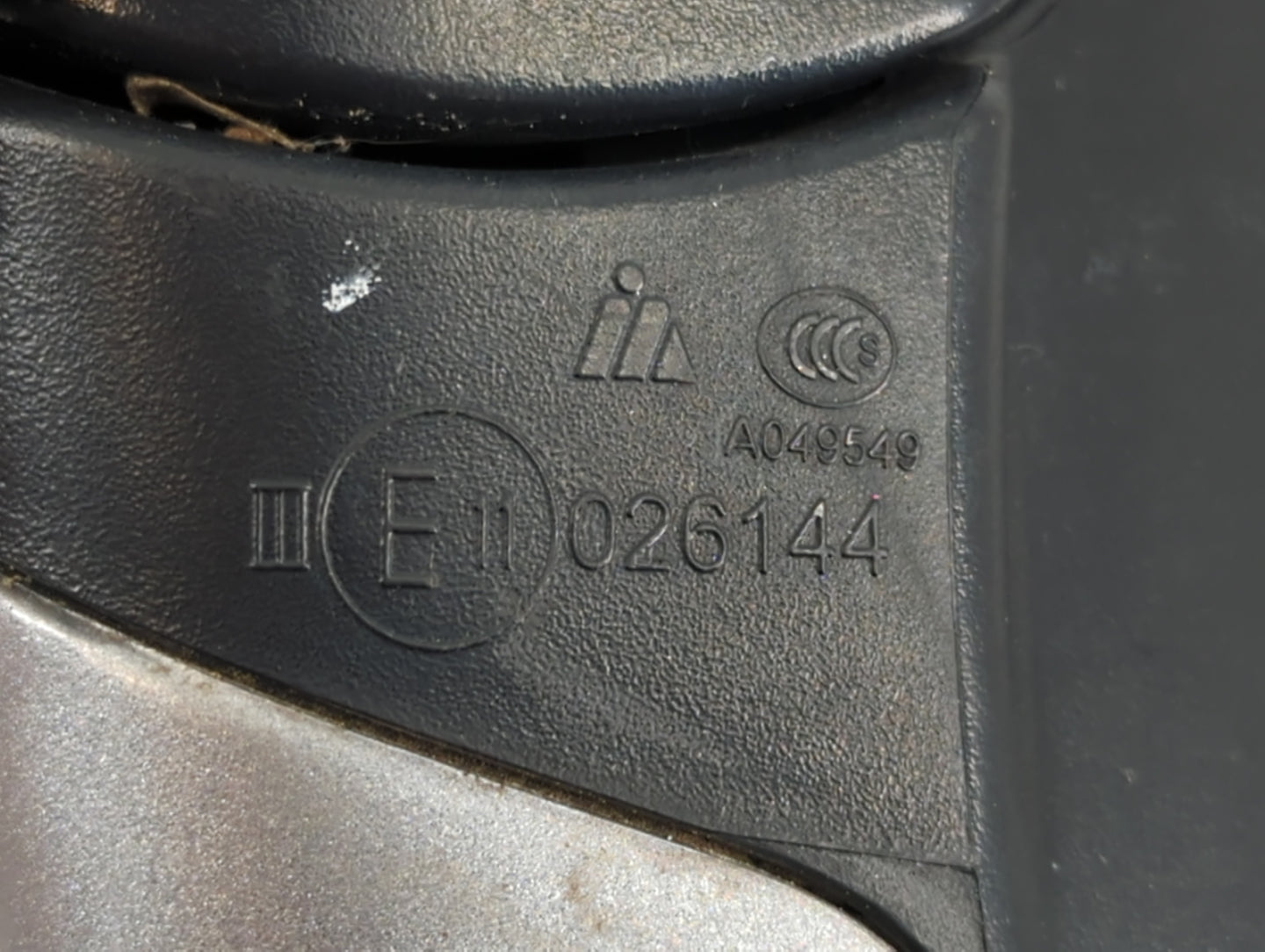 2017 Dodge Journey Passenger Side View Mirror - Right Door Mirror OEM Used - Oemusedautoparts1.com