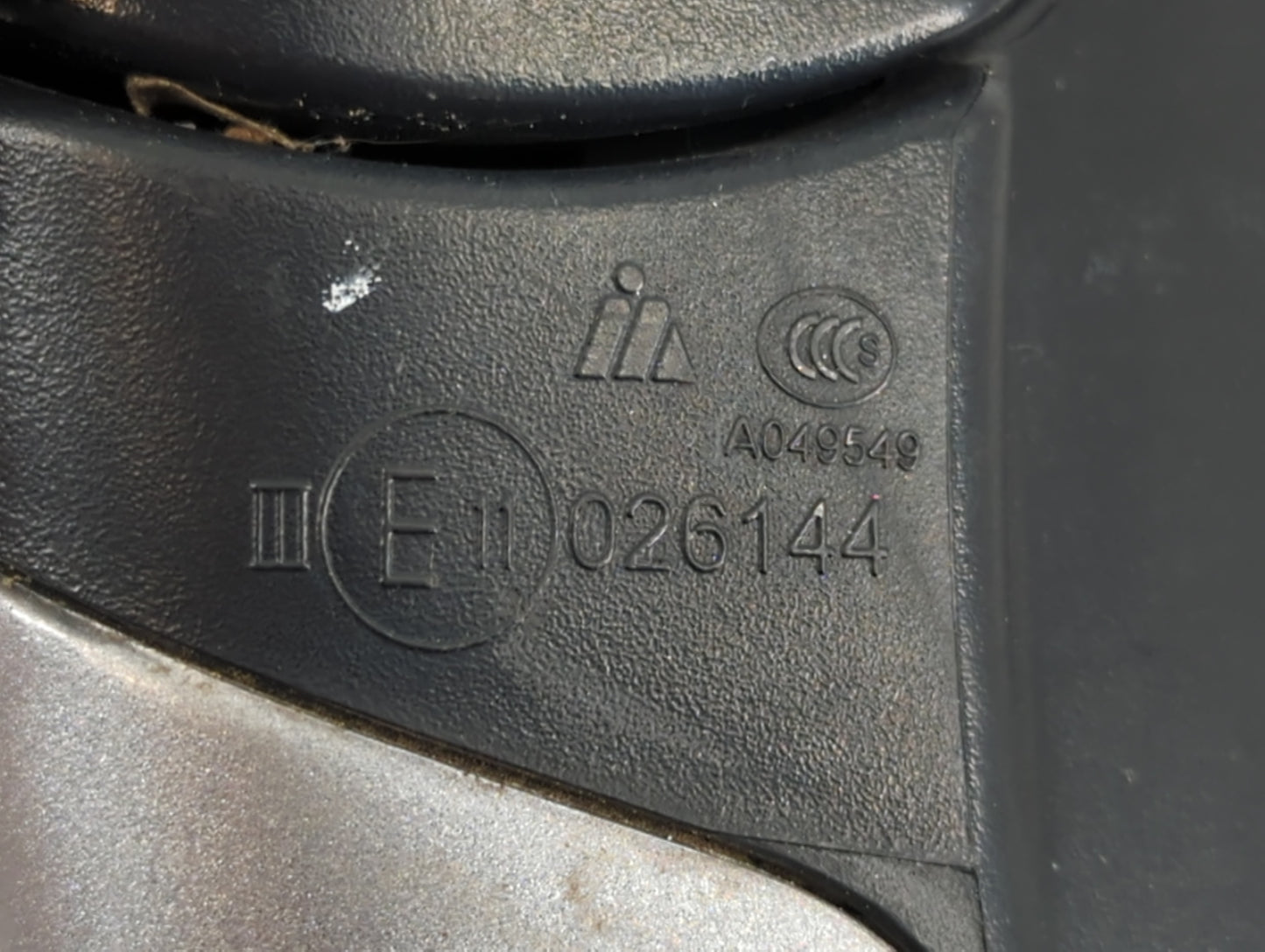 2017 Dodge Journey Passenger Side View Mirror - Right Door Mirror OEM Used - Oemusedautoparts1.com