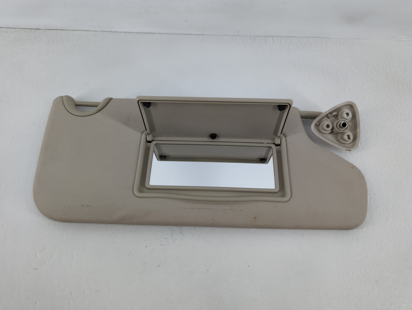 2017 Dodge Journey Sun Visor Shade Replacement Passenger Right Mirror Fits OEM Used Auto Parts - Oemusedautoparts1.com