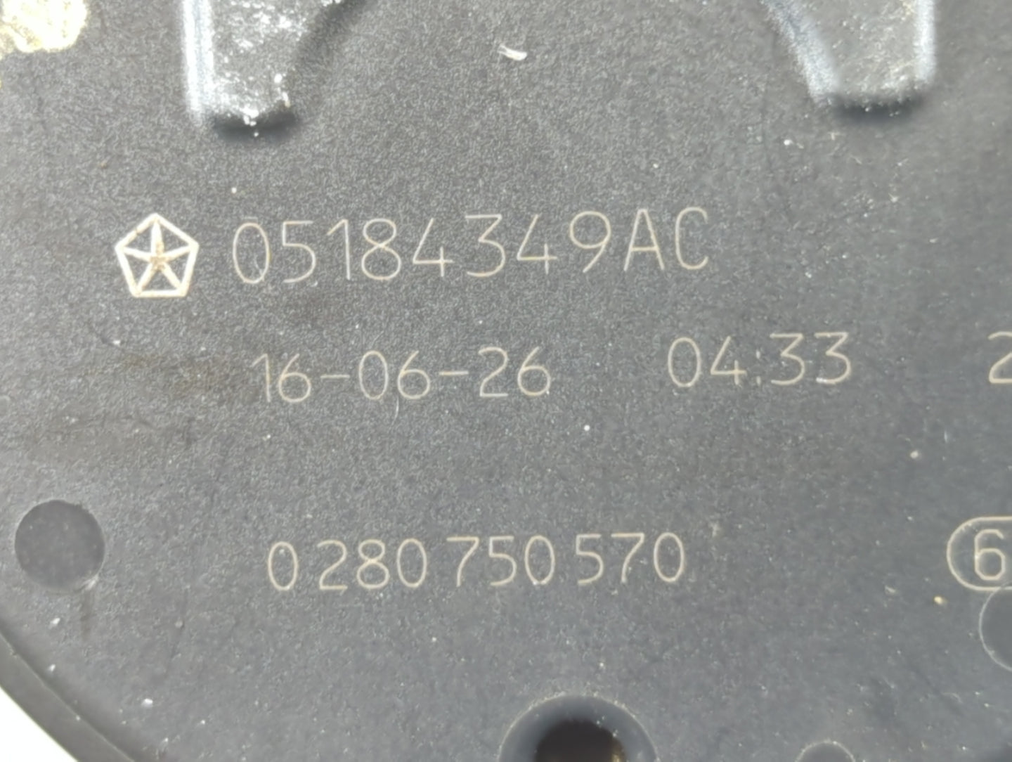 2011-2019 Dodge Journey Throttle Body P/N:0 280 750 570 05184349AC Fits OEM Used Auto Parts - Oemusedautoparts1.com