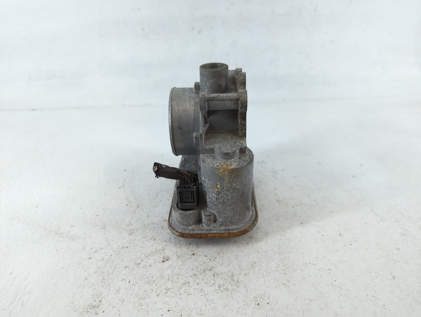 2009-2018 Dodge Journey Throttle Body Fits Fits 2007 2008 2009 2010 2011 2012 2013 2014 2015 2016 2017 2018 OEM Used Auto Pa