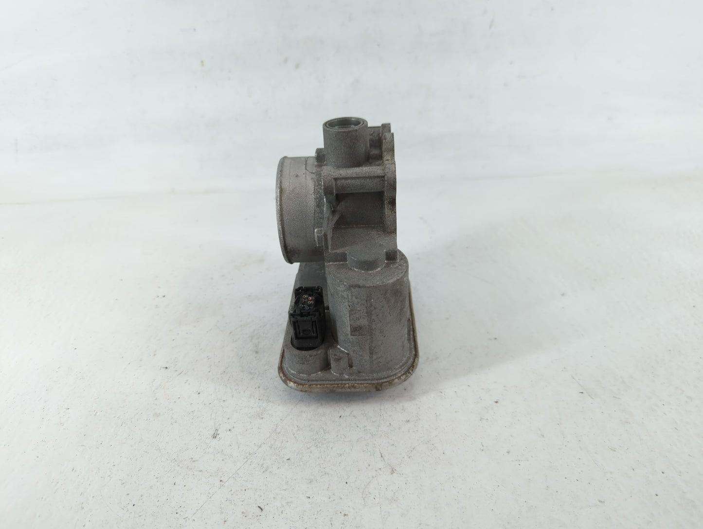 2009-2018 Dodge Journey Throttle Body Fits Fits 2007 2008 2009 2010 2011 2012 2013 2014 2015 2016 2017 2018 OEM Used Auto Pa