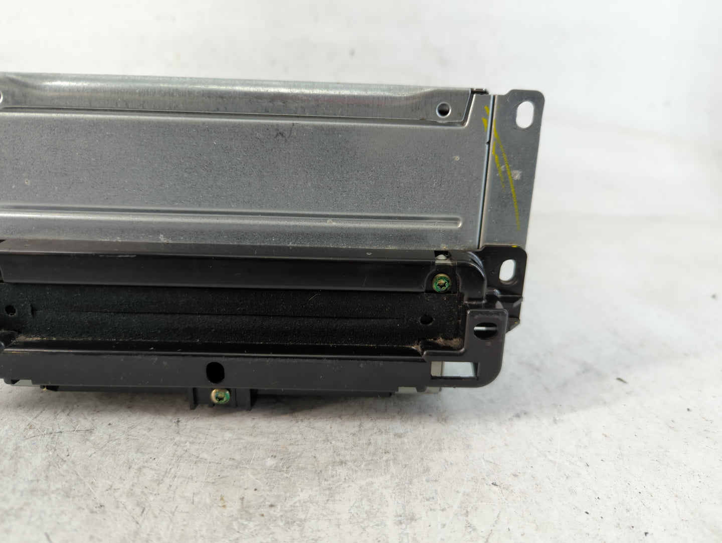 2018-2020 Dodge Journey Radio AM FM Cd Player Receiver Replacement P/N:P68209665AE Fits Fits 2018 2019 2020 OEM Used Auto Pa