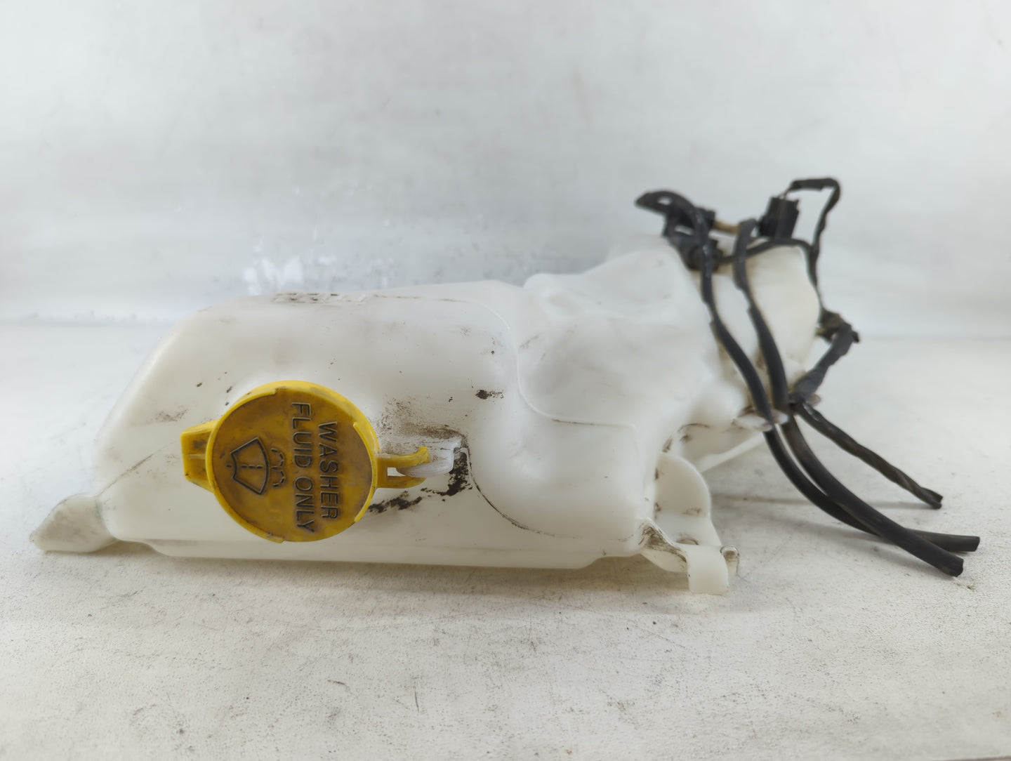 2017 Dodge Journey Windshield Washer Fluid Reservoir Bottle Oem - Oemusedautoparts1.com