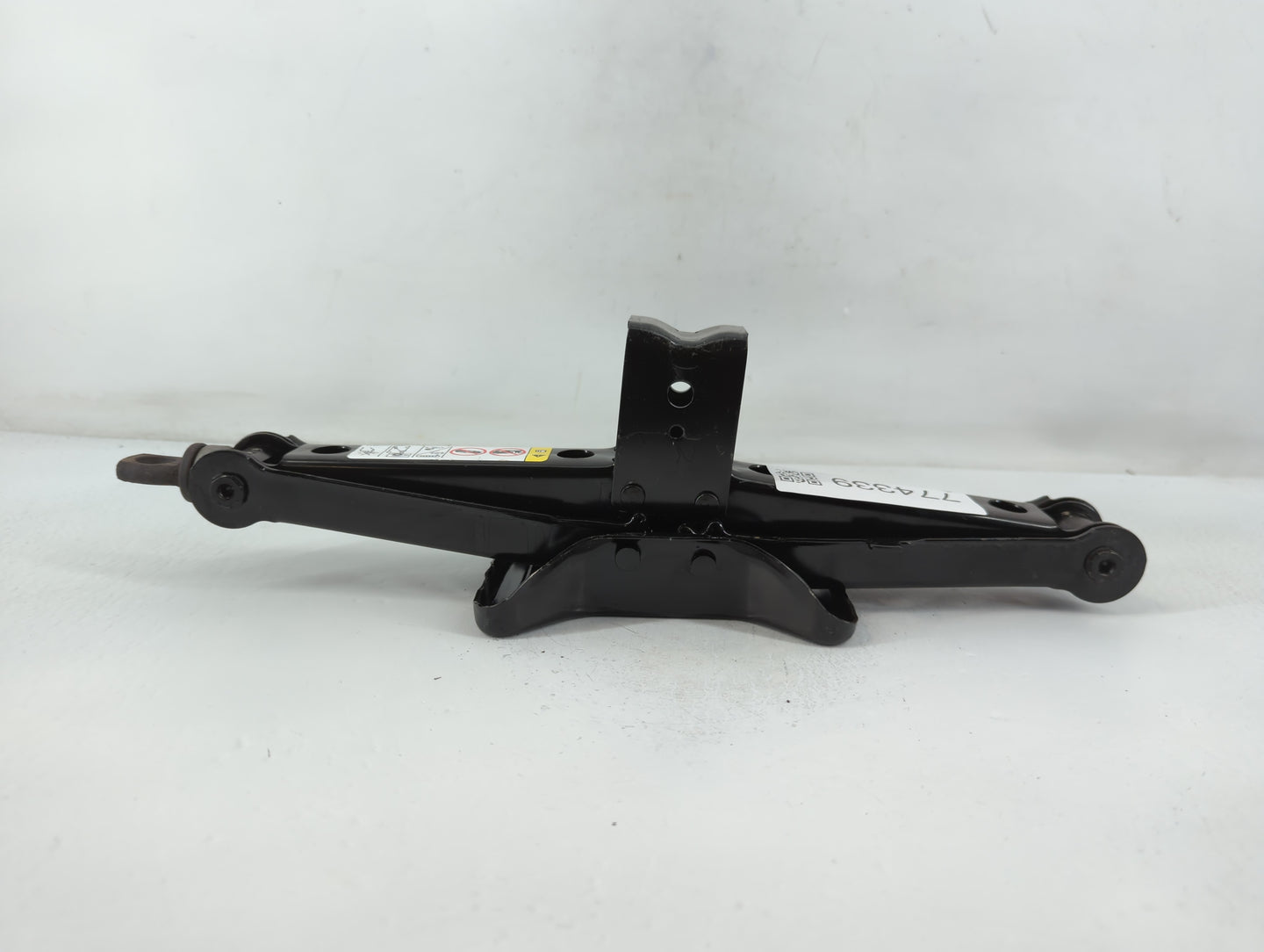 2017 Dodge Journey Spare Scissor Car Jack - Oemusedautoparts1.com