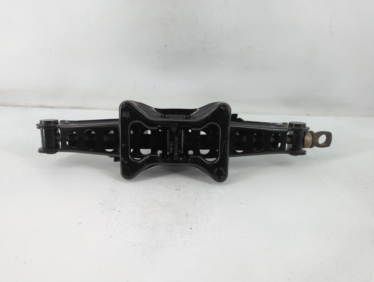 2017 Dodge Journey Spare Scissor Car Jack - Oemusedautoparts1.com