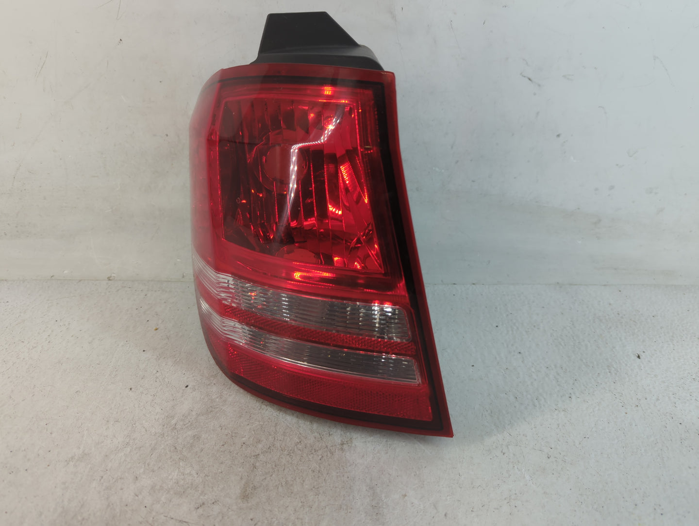 2017 Dodge Journey Tail Light Assembly Driver Left OEM P/N:05116291AH Fits OEM Used Auto Parts - Oemusedautoparts1.com