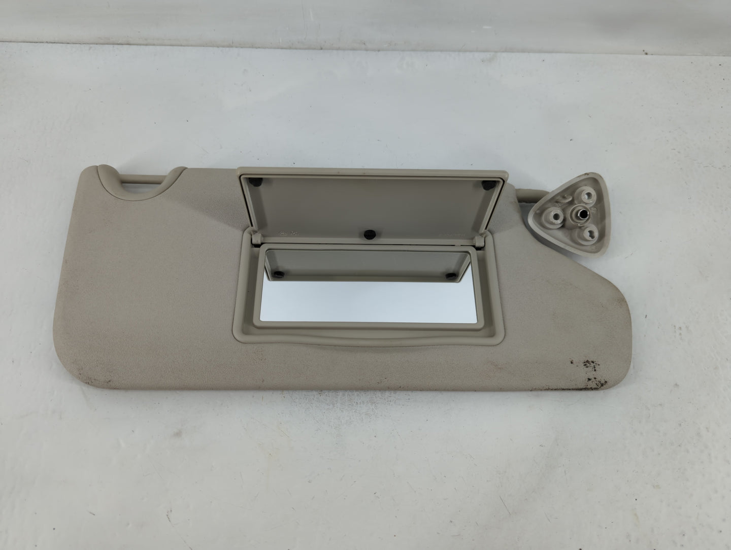 2017 Dodge Journey Sun Visor Shade Replacement Passenger Right Mirror Fits OEM Used Auto Parts - Oemusedautoparts1.com