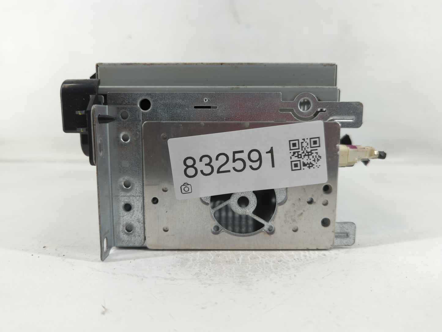 2018-2020 Dodge Journey Radio AM FM Cd Player Receiver Replacement P/N:P68209666AE Fits Fits 2018 2019 2020 OEM Used Auto Pa
