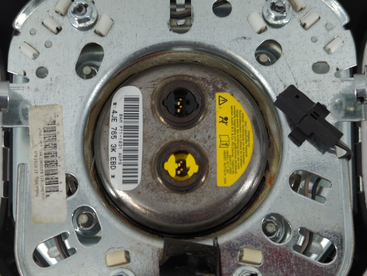 2020 Dodge Journey Air Bag Driver Left Steering Wheel Mounted P/N:4JE 765 3K Fits OEM Used Auto Parts - Oemusedautoparts1.co