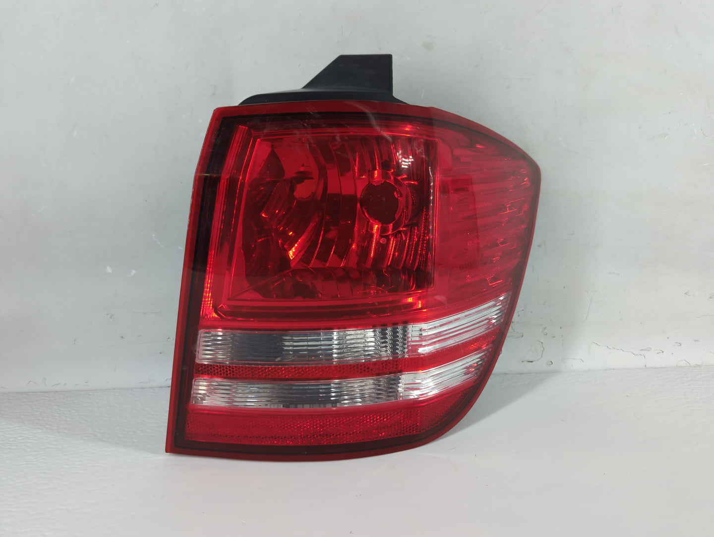 2017 Dodge Journey Tail Light Assembly Driver Left OEM P/N:05116290AH Fits OEM Used Auto Parts - Oemusedautoparts1.com