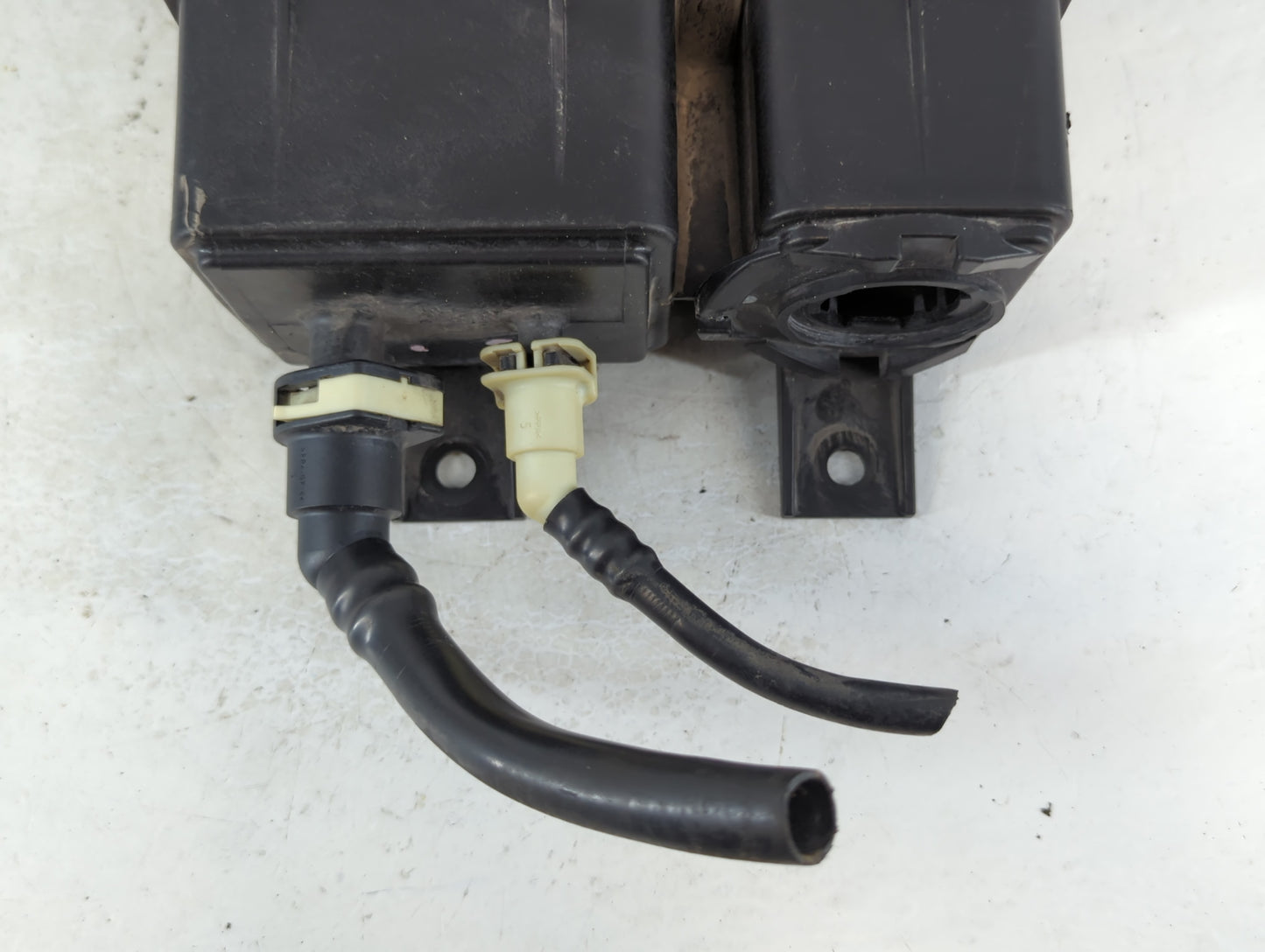 2017 Dodge Journey Fuel Vapor Charcoal Canister - Oemusedautoparts1.com