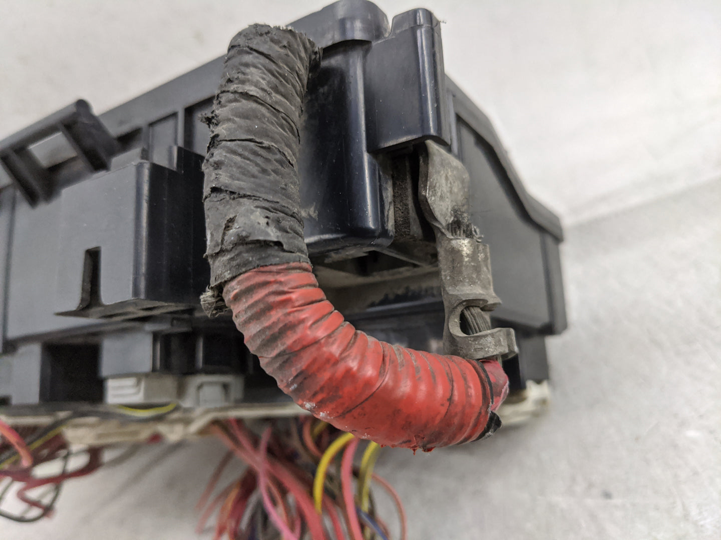 2017 Dodge Ram Fusebox Fuse Box Relay Module Tipm P68322377ad - Oemusedautoparts1.com