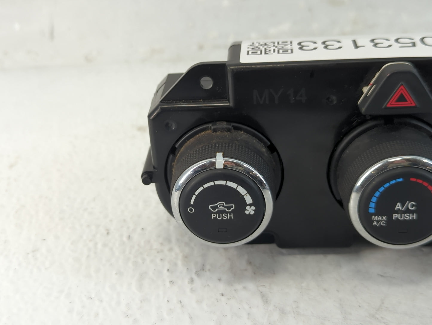 2017 Dodge Ram 1500 Climate Control Module Temperature AC/Heater Replacement P/N:P68268190AA Fits OEM Used Auto Parts - Oemu