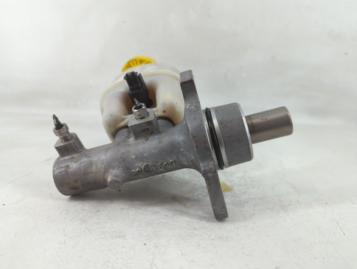 2007-2008 Dodge Ram 1500 Brake Master Cylinder 1206483 - Oemusedautoparts1.com