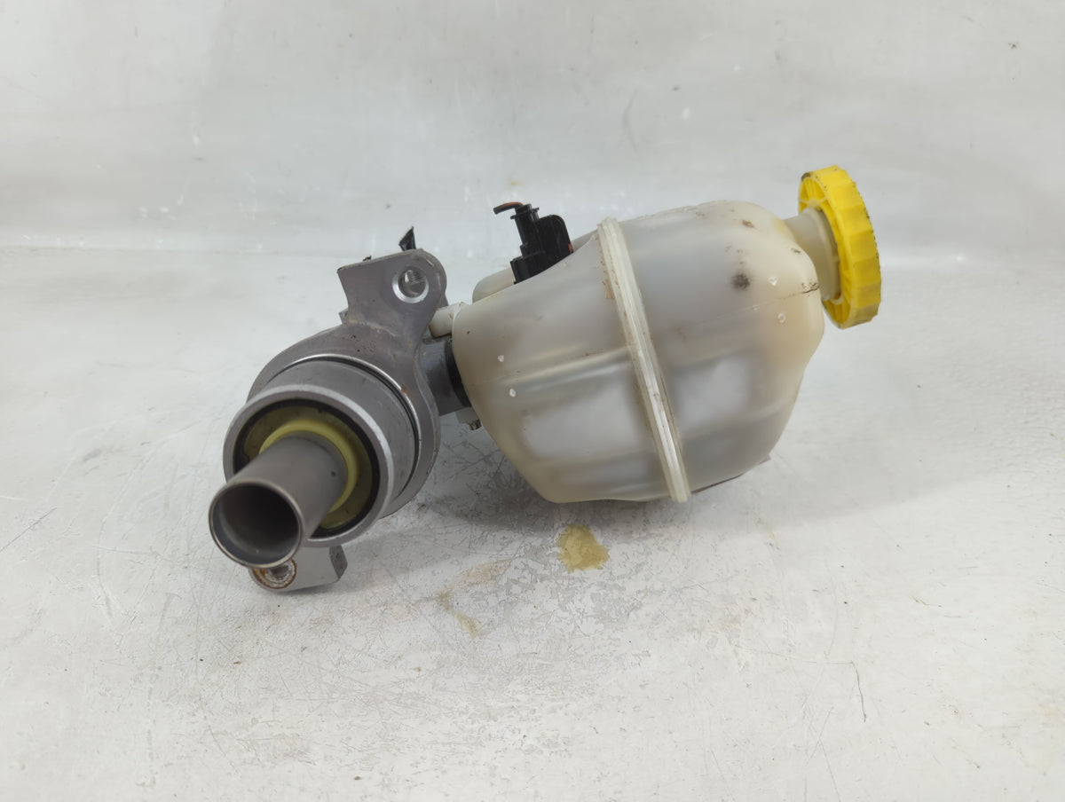 2007-2008 Dodge Ram 1500 Brake Master Cylinder 1206483 - Oemusedautoparts1.com