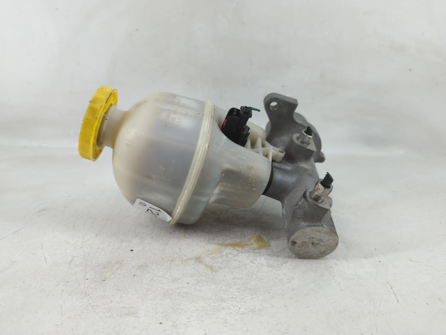 2007-2008 Dodge Ram 1500 Brake Master Cylinder 1206483 - Oemusedautoparts1.com
