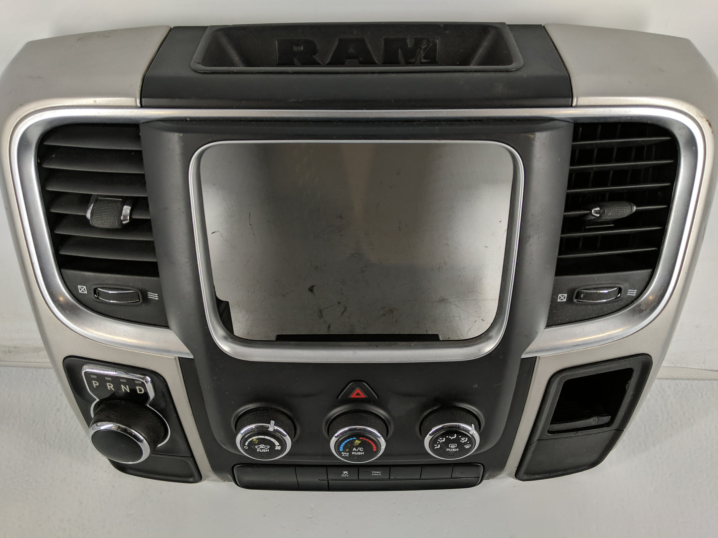 2017 Dodge Ram 1500 Climate Control Module Temperature AC/Heater Replacement P/N:P68268190AA Fits OEM Used Auto Parts - Oemu