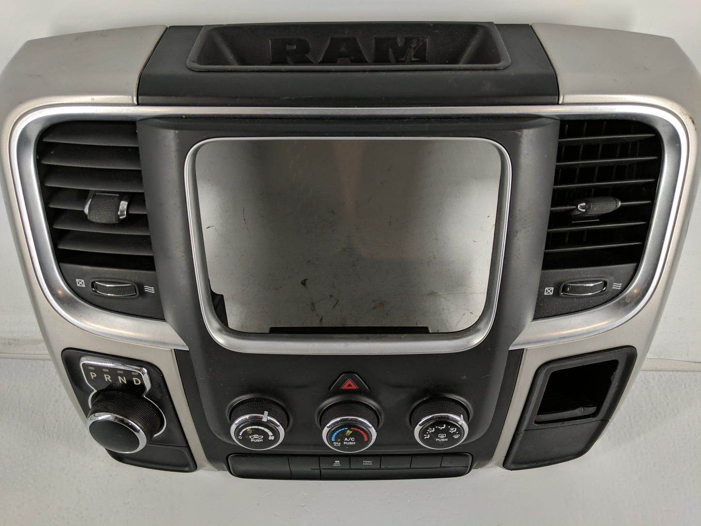 2017 Dodge Ram 1500 Climate Control Module Temperature AC/Heater Replacement P/N:P68268190AA Fits OEM Used Auto Parts - Oemu