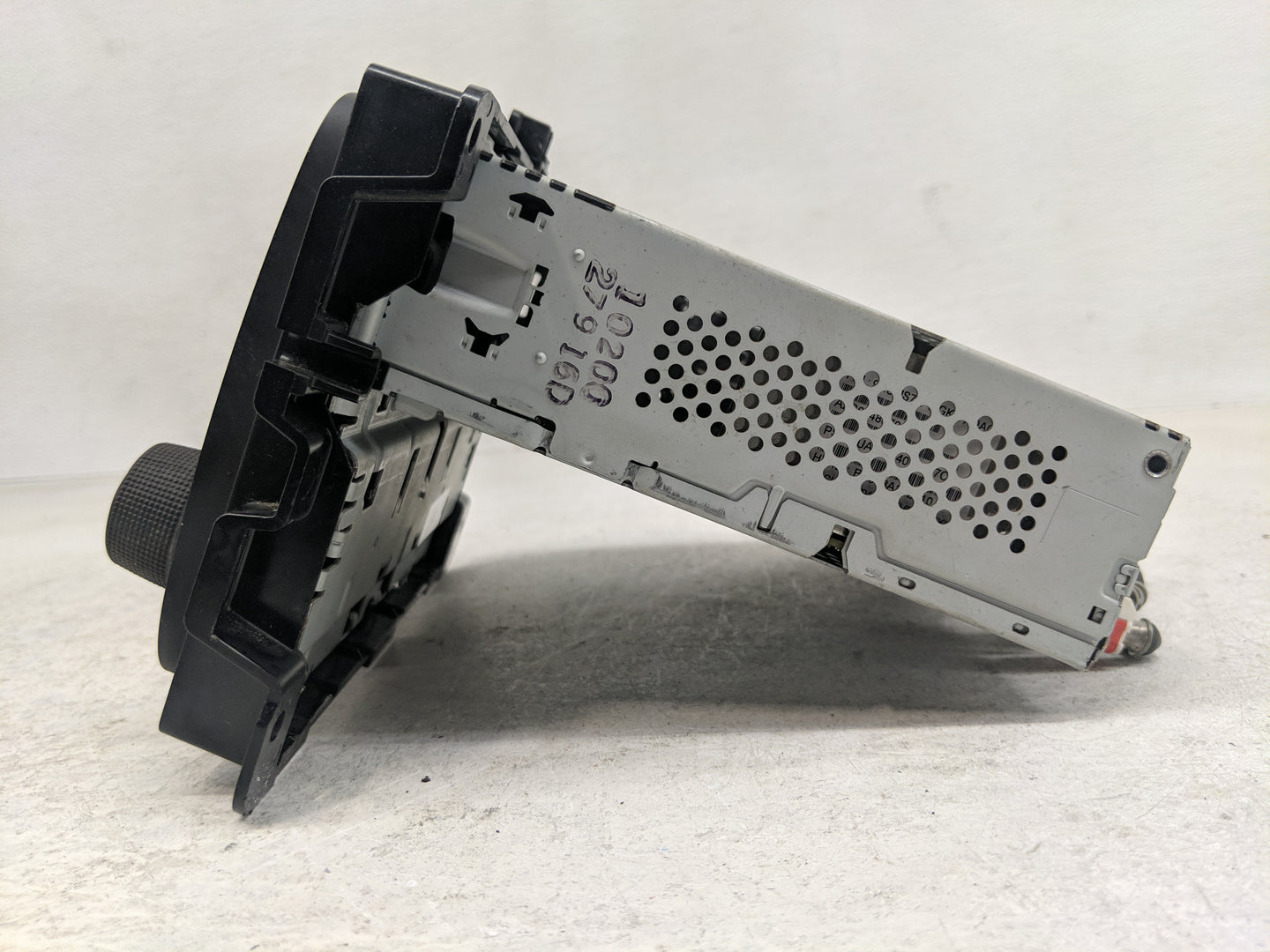 2017 Dodge Ram 1500 Radio AM FM Cd Player Receiver Replacement P/N:P68271374AA Fits OEM Used Auto Parts - Oemusedautoparts1.