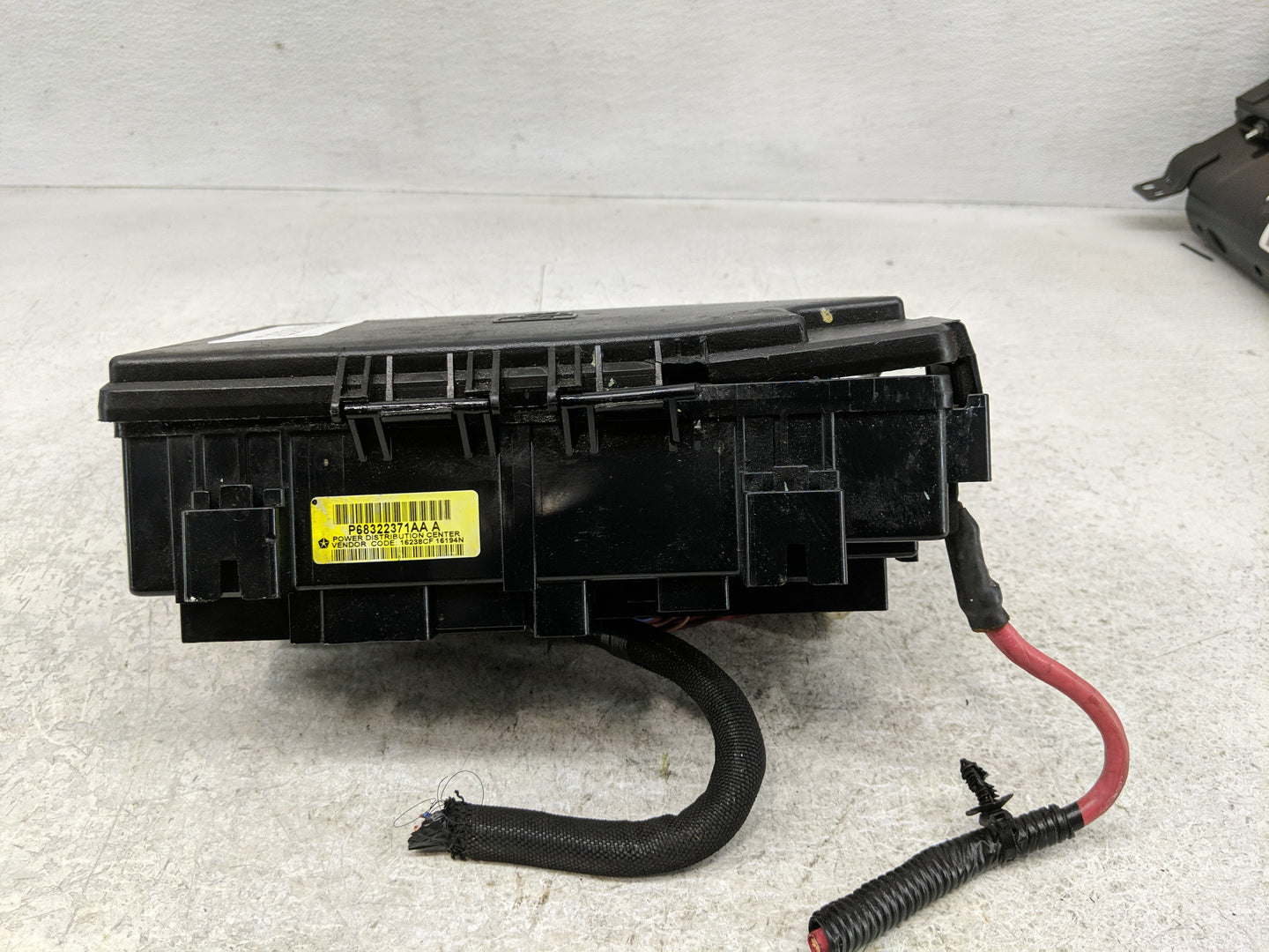 2017 Dodge Ram 1500 Fusebox Fuse Box Panel Relay Module P/N:P68322371AA Fits OEM Used Auto Parts - Oemusedautoparts1.com