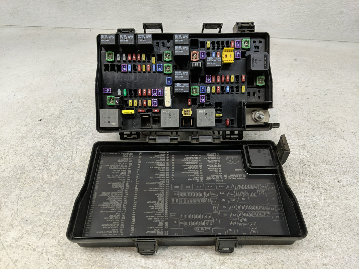 2017 Dodge Ram 1500 Fusebox Fuse Box Panel Relay Module P/N:P68322371AA Fits OEM Used Auto Parts - Oemusedautoparts1.com
