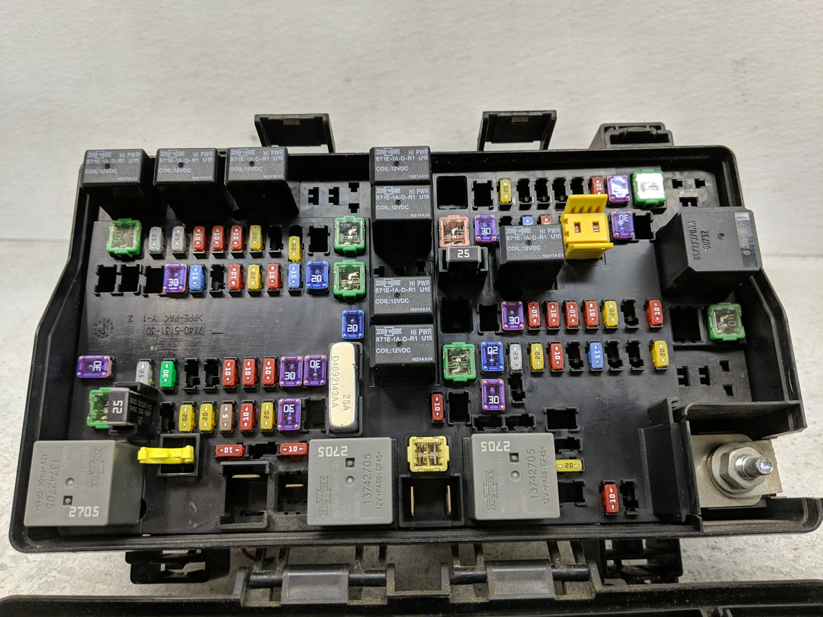 2017 Dodge Ram 1500 Fusebox Fuse Box Panel Relay Module P/N:P68322371AA Fits OEM Used Auto Parts - Oemusedautoparts1.com