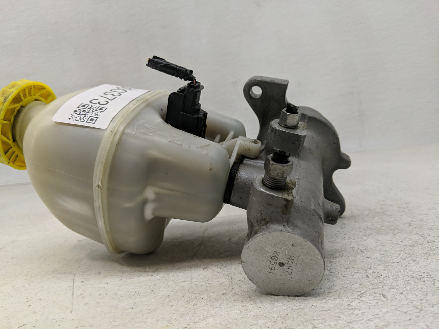2007-2008 Dodge Ram 1500 Brake Master Cylinder - Oemusedautoparts1.com