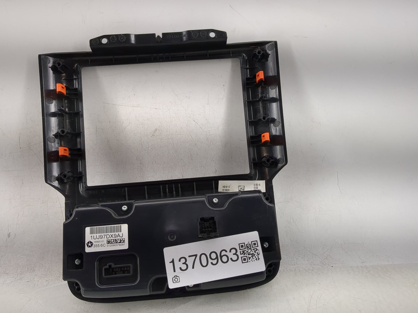 2017 Dodge Ram 1500 Climate Control Module Temperature AC/Heater Replacement P/N:1UJ97DX9AJ Fits OEM Used Auto Parts - Oemus