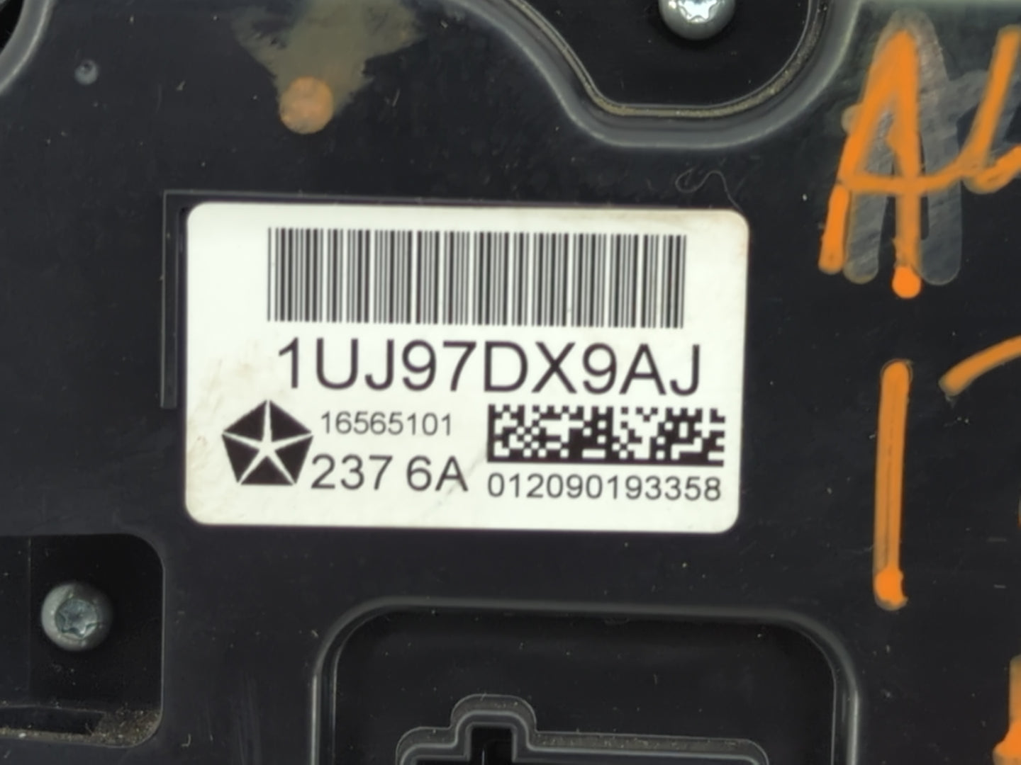2017 Dodge Ram 1500 Climate Control Module Temperature AC/Heater Replacement P/N:16565101 1UJ97DX9AJ Fits OEM Used Auto Part