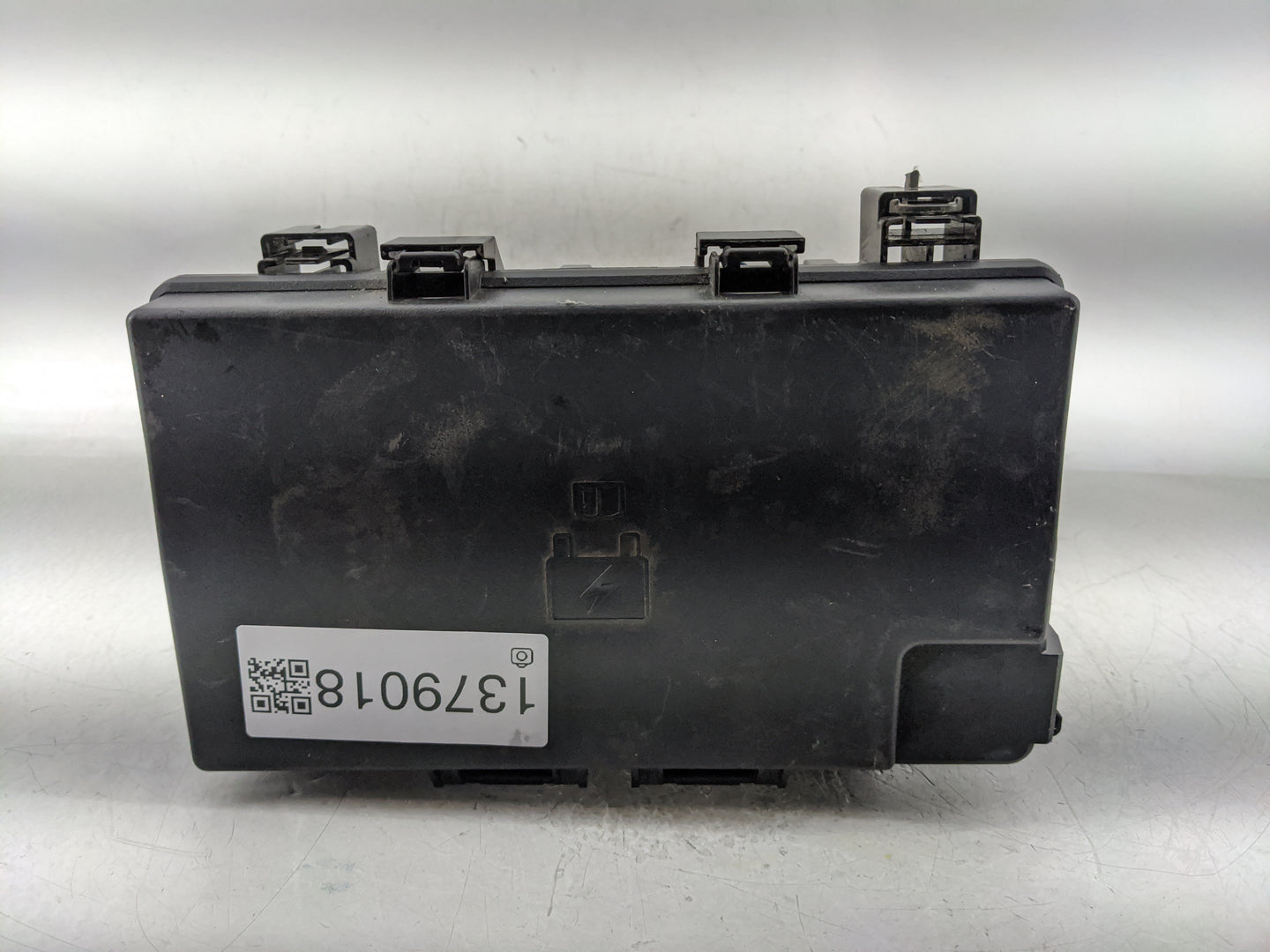 2017 Dodge Ram 1500 Fusebox Fuse Box Panel Relay Module P/N:P68322373AB Fits OEM Used Auto Parts - Oemusedautoparts1.com