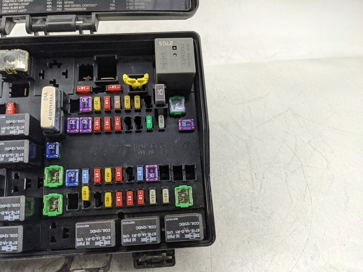 2017 Dodge Ram 1500 Fusebox Fuse Box Panel Relay Module P/N:P68322373AB Fits OEM Used Auto Parts - Oemusedautoparts1.com