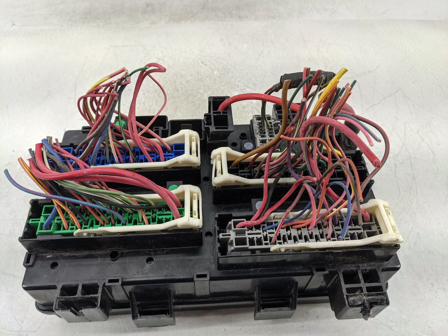 2017 Dodge Ram 1500 Fusebox Fuse Box Panel Relay Module P/N:P68322373AB Fits OEM Used Auto Parts - Oemusedautoparts1.com