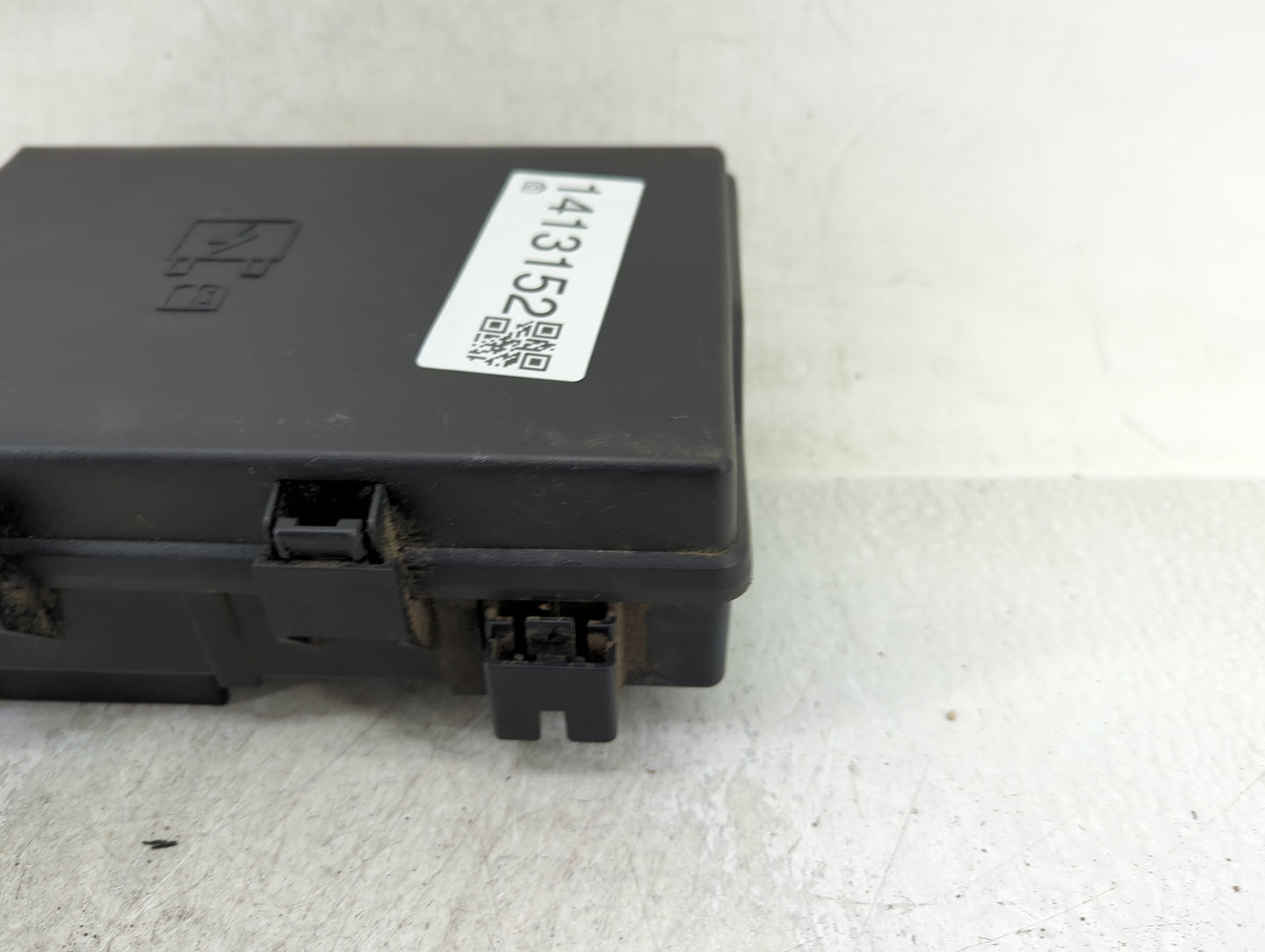2017 Dodge Ram 1500 Fusebox Fuse Box Panel Relay Module P/N:P68322371AA Fits OEM Used Auto Parts - Oemusedautoparts1.com