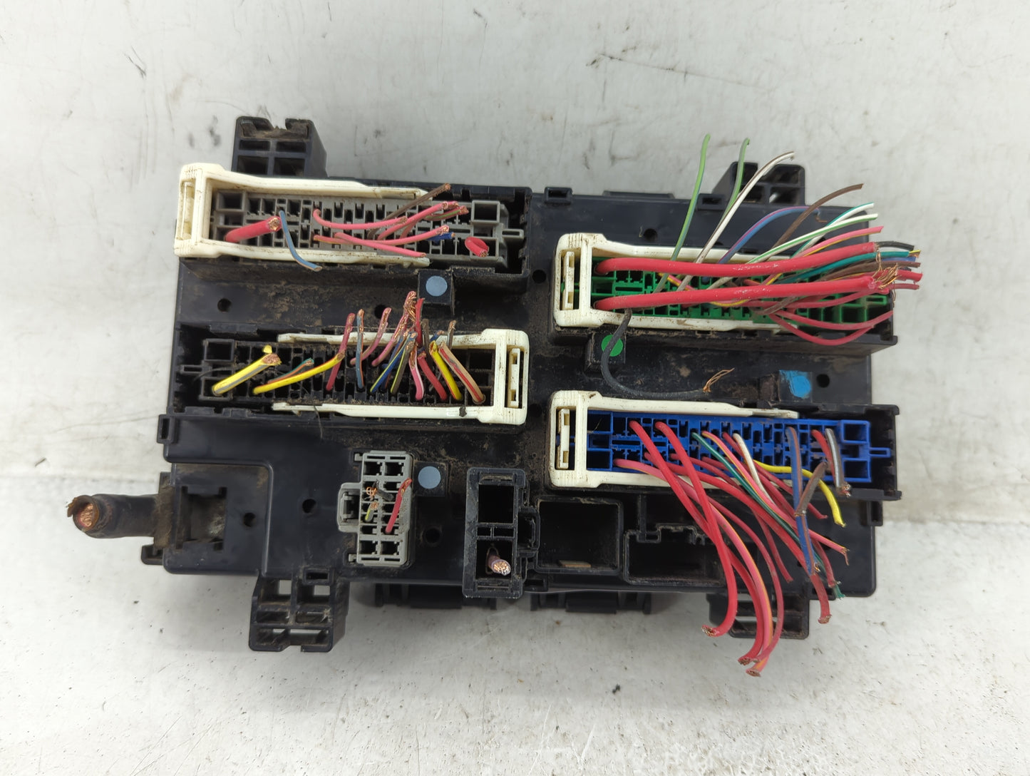 2017 Dodge Ram 1500 Fusebox Fuse Box Panel Relay Module Fits OEM Used Auto Parts - Oemusedautoparts1.com